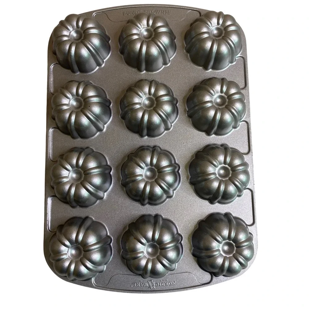 Nordic Ware Bundt Brownie Pan 12 Cavity Cast Aluminum Nonstick Gray USA Made
